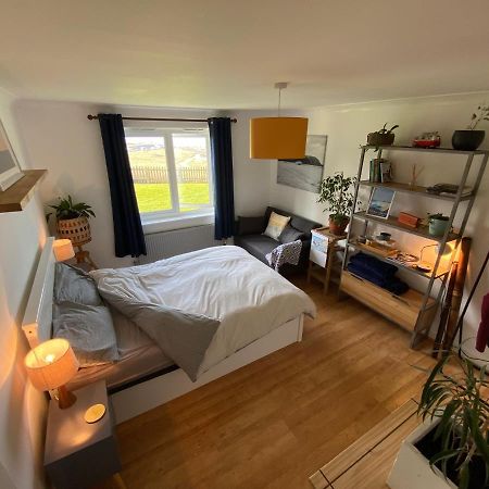 Sea Views On Fistral. Lovely Private Bedroom New Quay Εξωτερικό φωτογραφία