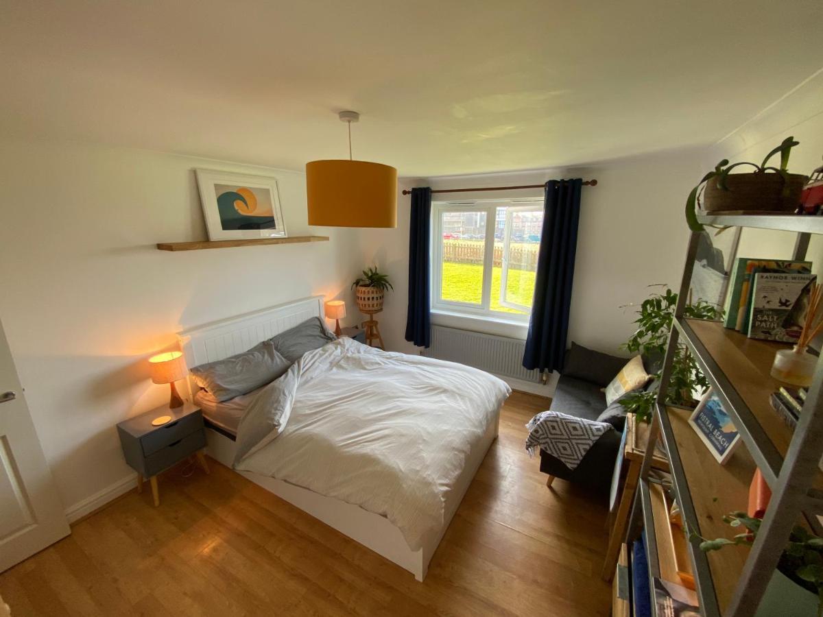 Sea Views On Fistral. Lovely Private Bedroom New Quay Εξωτερικό φωτογραφία