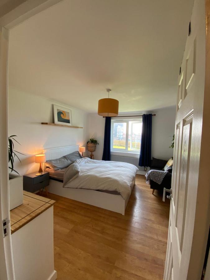 Sea Views On Fistral. Lovely Private Bedroom New Quay Εξωτερικό φωτογραφία